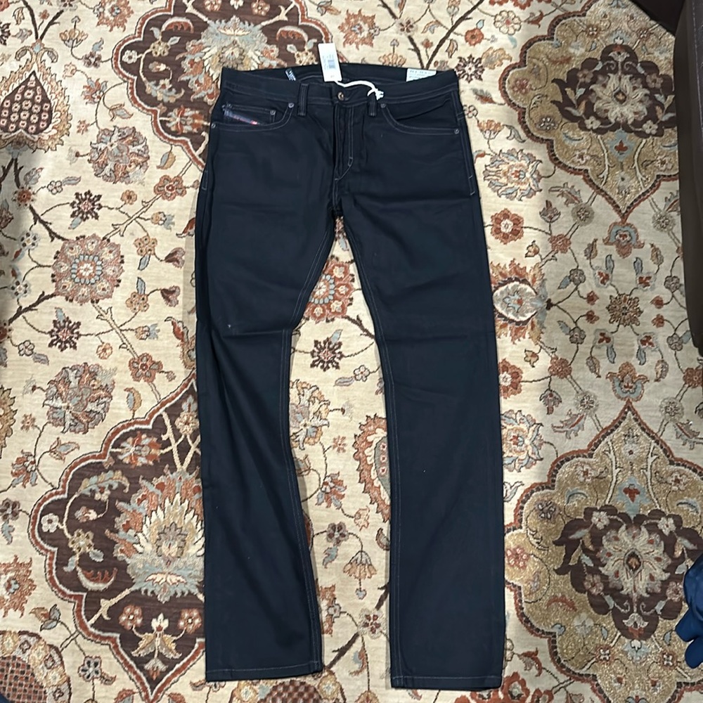 Men’s jeans, never worn